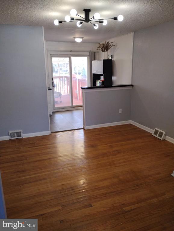 Building Photo - 4510 Strahle St