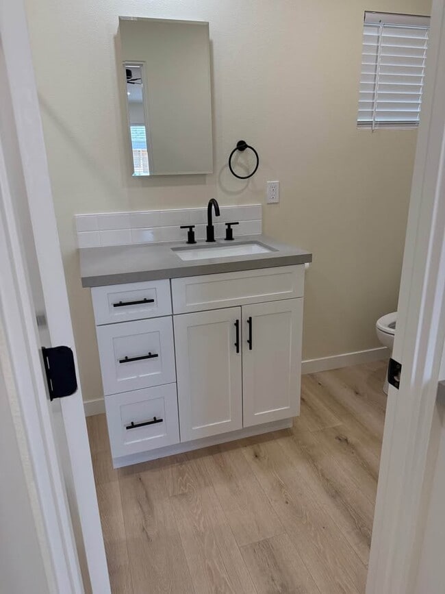 Building Photo - 1956 W 9th St