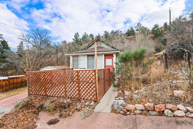 Foto del edificio - 811 Shoshone Pl