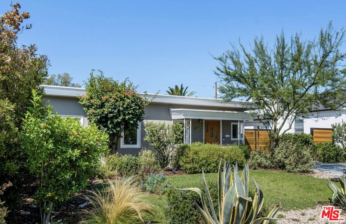 Foto principal - 1215 N Avon St