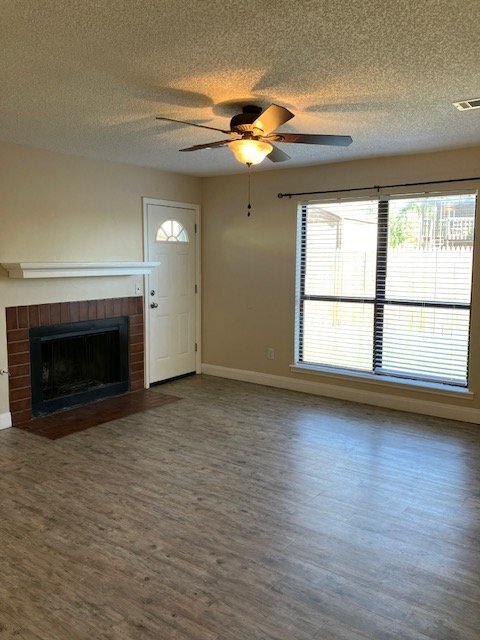 Foto del edificio - 5708 Coral Cir