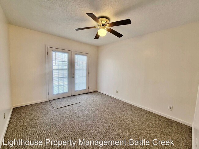 Building Photo - 5 br, 2 bath House - 44 Arlington Dr