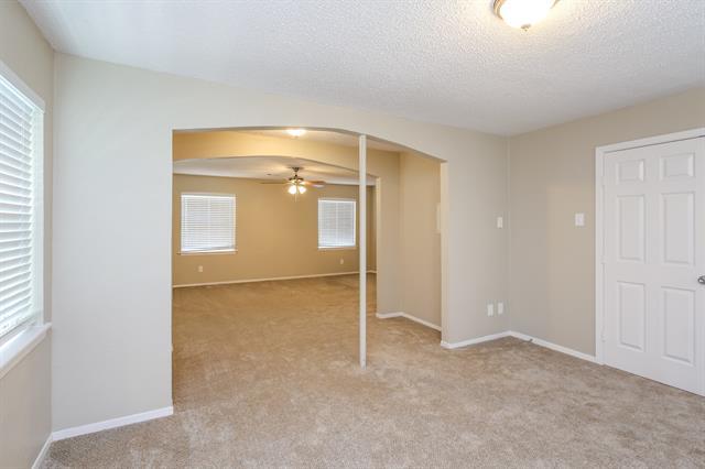 Foto del edificio - 4432 Ivy Dr