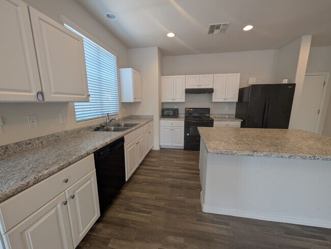 Foto del edificio - 3 Bedroom, 2.5 Bathroom Riverbend Home