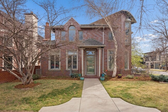 Photo - 400 Clayton St Townhome