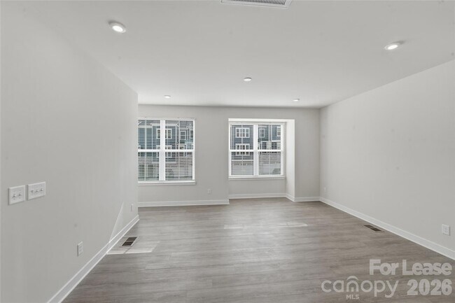 Foto del edificio - 5032 Grain Orchard Rd