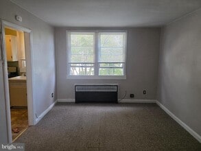 Building Photo - 854 Windermere Ave