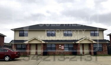 Building Photo - 1103 Lansberry Ct
