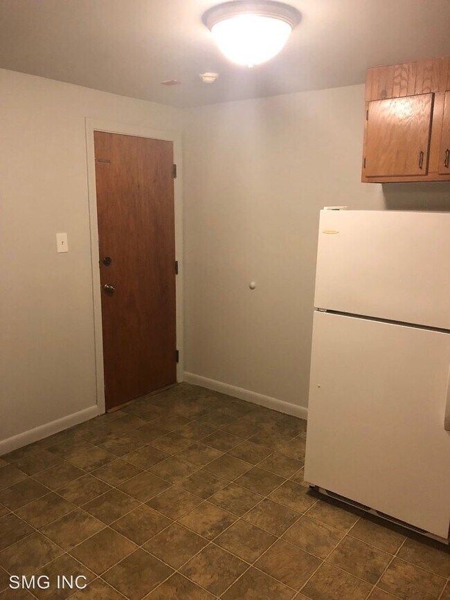 Foto del edificio - 77 Bernier St