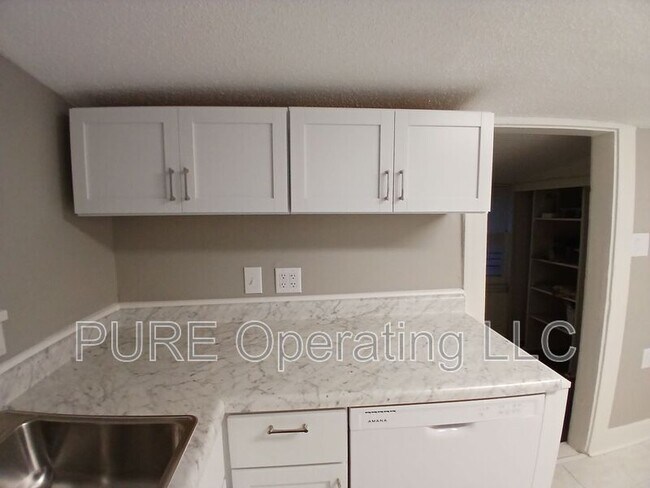 Building Photo - 3929 Patterson St