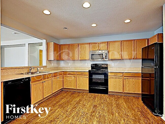 Building Photo - 5423 Montague Ln