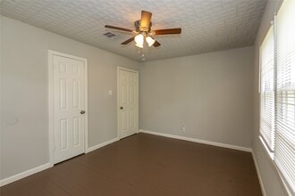 Building Photo - 4710 El Paso Ave