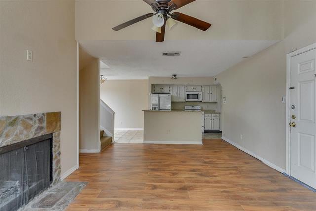 Foto del edificio - 9803 Walnut St