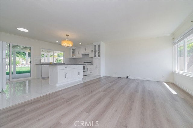 Building Photo - 4881 Winvale Ave