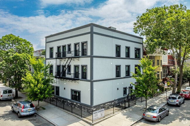 Building Photo - 22 Fleet St