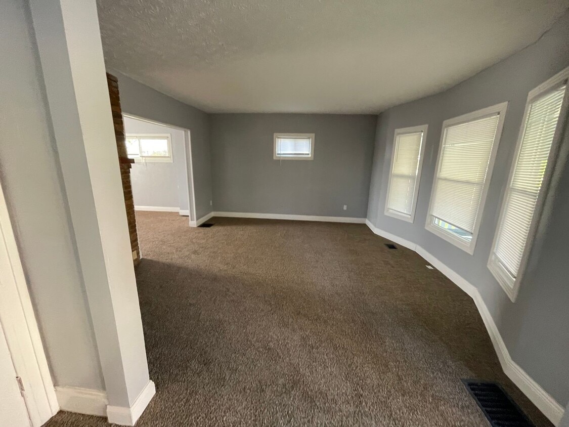 DAYTON, OH - FIVE OAKS - 3 BEDROOM/1 BATH - $1100 JUST REMODELED, LEAD FREE CERTIFIED - DAYTON, OH - FIVE OAKS - 3 BEDROOM/1 BATH - $1100  JUST REMODELED, LEAD FREE CERTIFIED