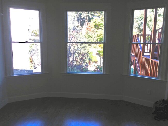 Living room - 1866 Golden Gate Ave