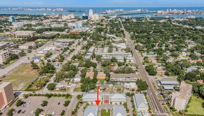 Building Photo - 1282 Calusa Cir