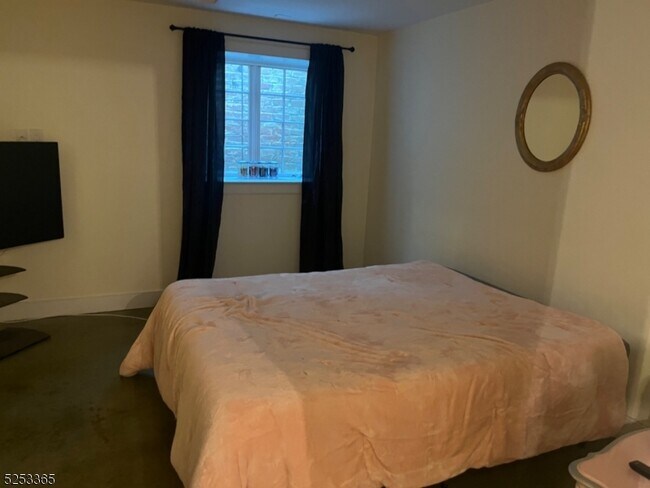 Foto del edificio - 2 Hope Hill Farm Ln