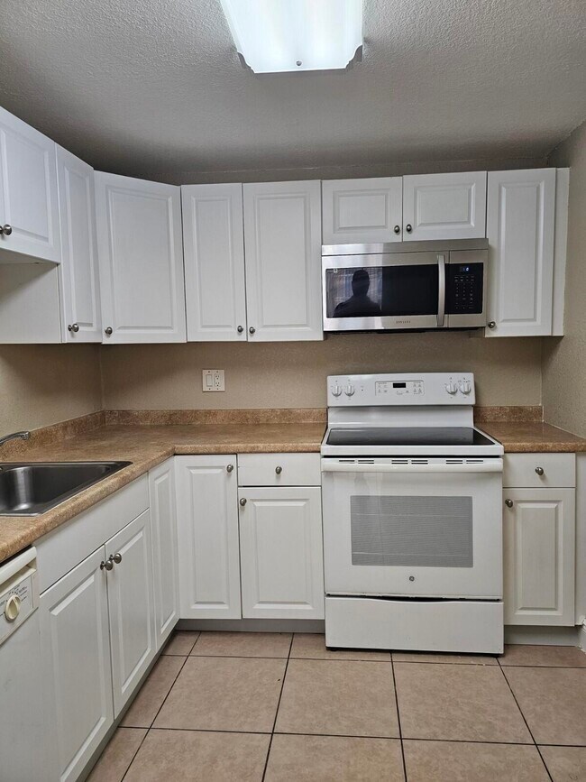 Foto del edificio - 4324 NW 9th Ave