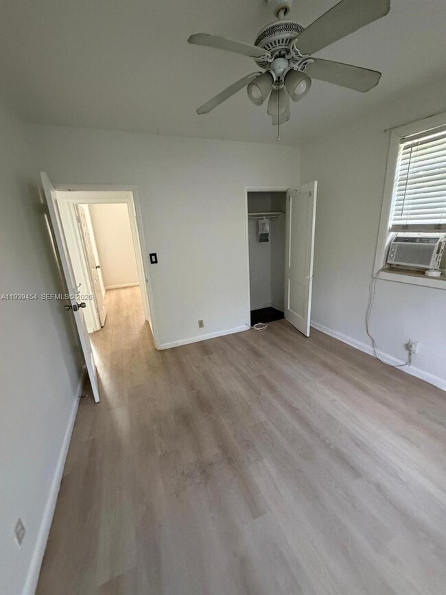 Building Photo - 319 Tyler St