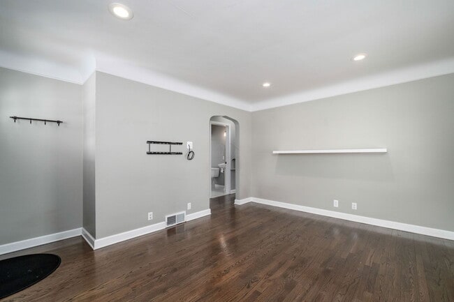 Foto del edificio - 537 Bird Ave