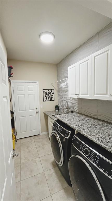 Building Photo - 8761 Hinsdale Heights Dr