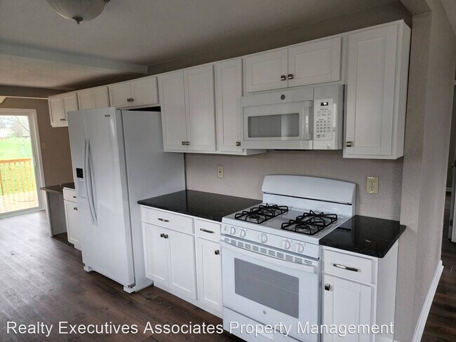 Foto del edificio - 3 br, 2 bath House - 519 Arthur Ave