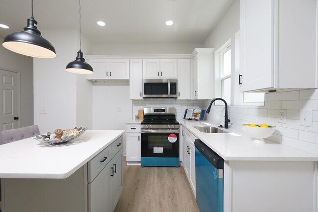 Foto del edificio - Brand new Duet Style Townhome in Charlotte!