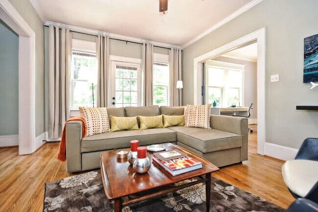 Foto del edificio - 800 Magnolia Ave