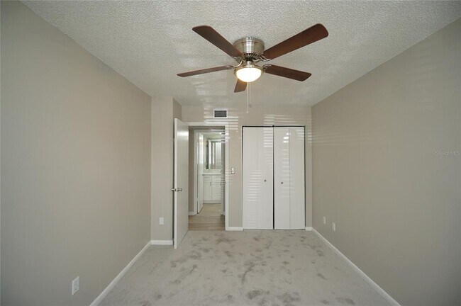 Building Photo - 603 S Melville Ave