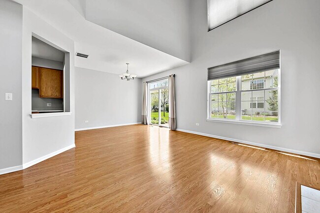 Foto del edificio - 2804 White Thorn Cir