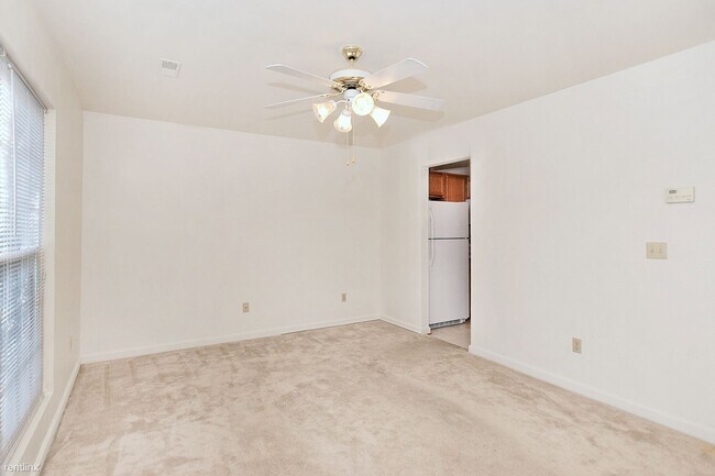 Building Photo - 3 br, 1.5 bath House - 119 Waterbury Court