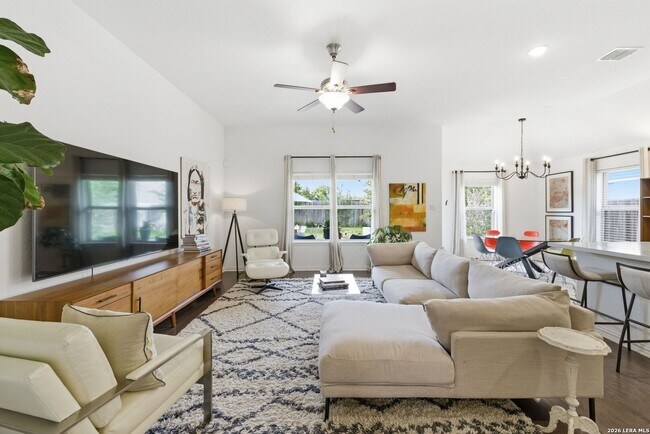 Foto del edificio - CHAMPION HEIGHTS - KENDALL COUNTY