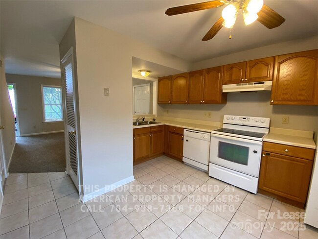 Building Photo - 501 Martin Cir