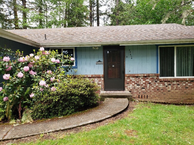 Building Photo - STATUS: AVAILABLE | R35 |$1895.00 + $100 u...
