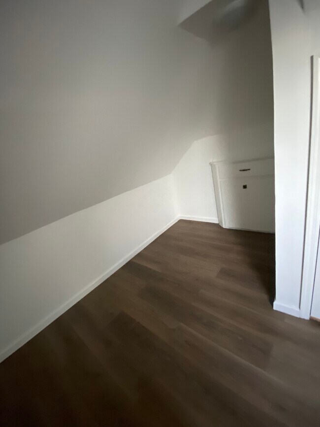 Foto del edificio - 104 N Forest Ave