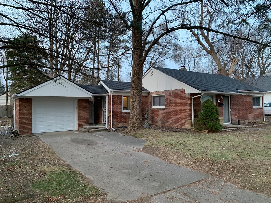 Primary Photo - 57 E Yale Ave