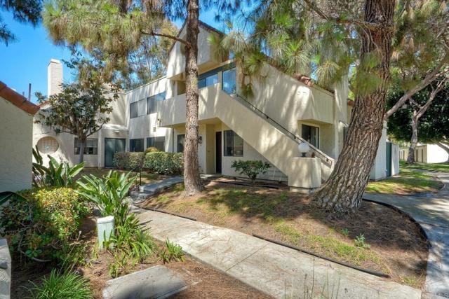 Building Photo - 391 N Melrose Dr