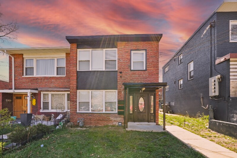 Primary Photo - 57 Victor St NE