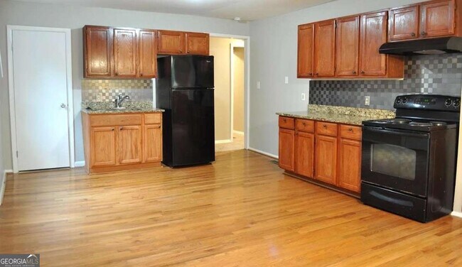 Foto del edificio - 3047 Alston Dr