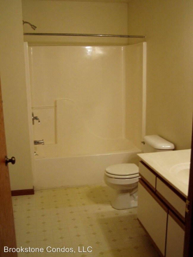 Foto del edificio - 804 S Blue Mounds St