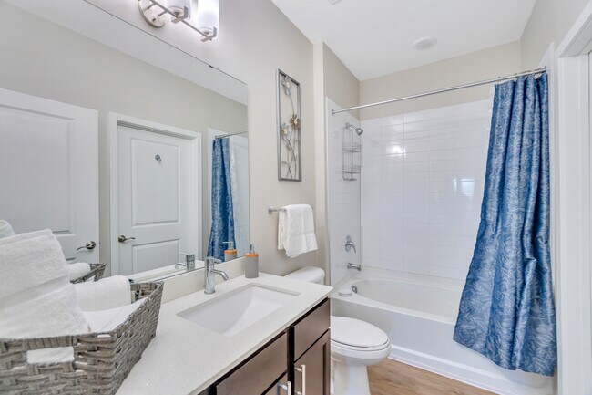Foto del edificio - 7320 Brice Knoll Ln