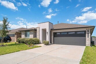 Building Photo - 7730 Robert Ln