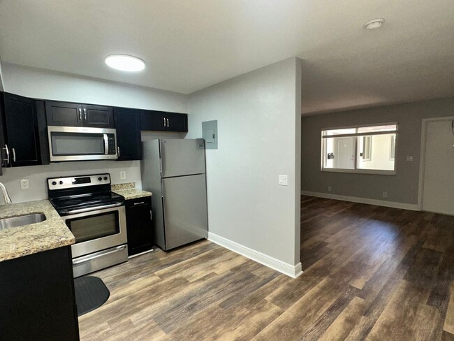 Building Photo - Lighthouse Point Apartments LLC