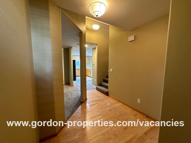 Building Photo - $2,595.00 - SW Fuji Ct - Tigard 3 bedroom ...