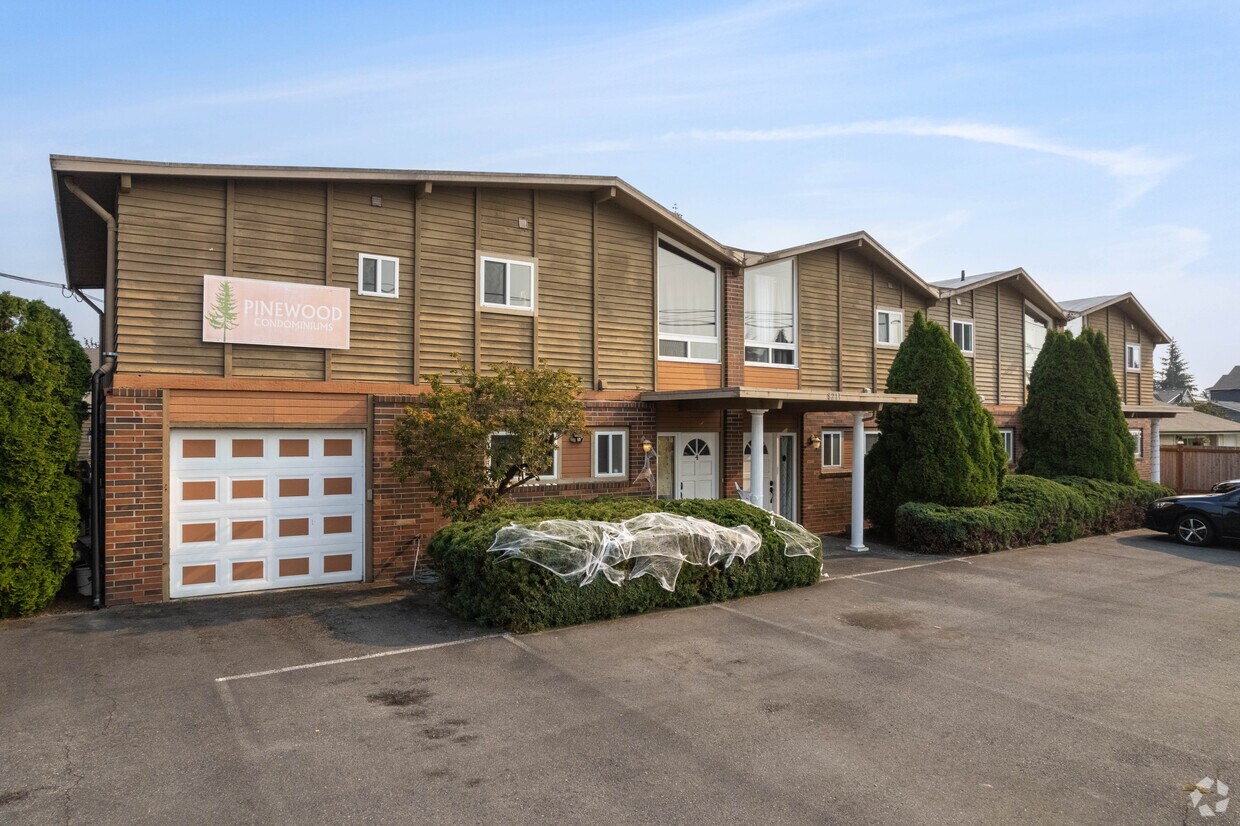 Exterior - Pinewood Condominiums
