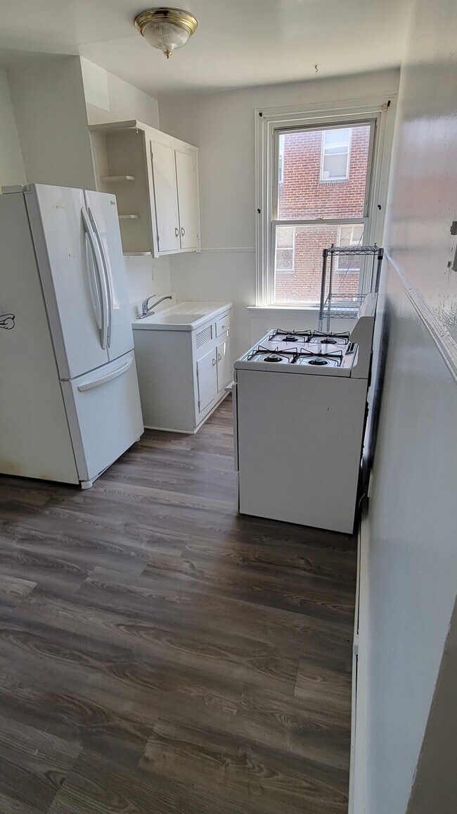 Foto del edificio - 1456 Elbridge St