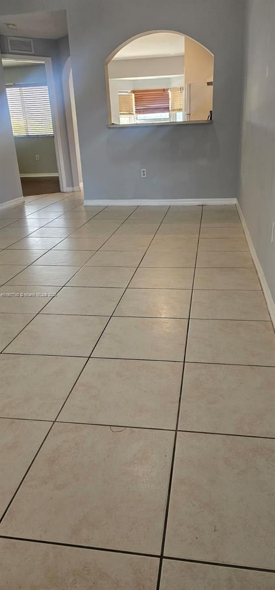 Building Photo - 2910 SE 12th Rd