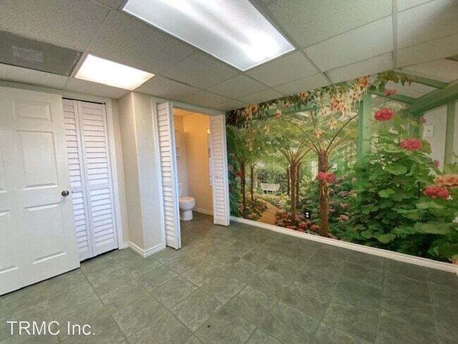 Building Photo - 3 br, 2.5 bath House - 3117 LAGUNA SHORE DR.